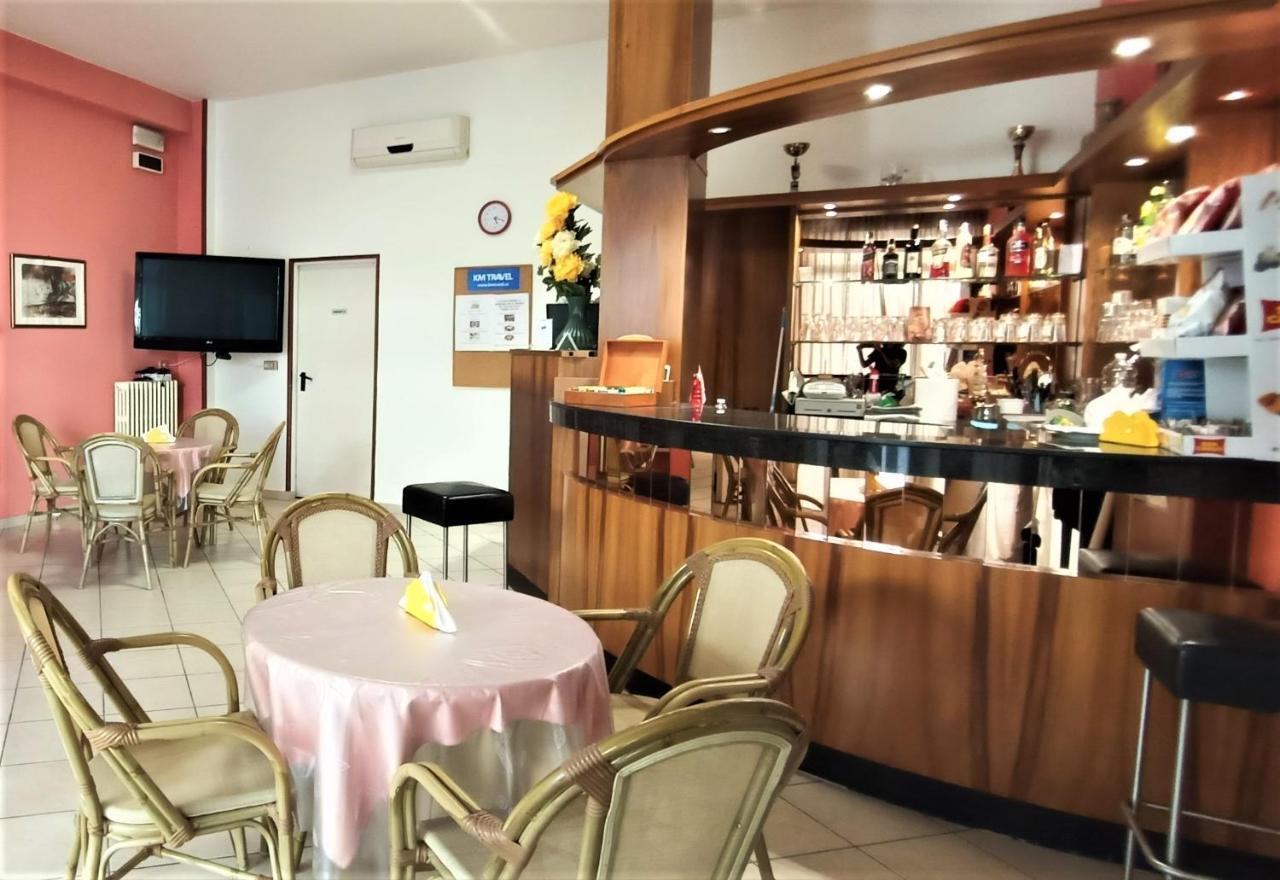 Hotel Rossella Rimini Dış mekan fotoğraf